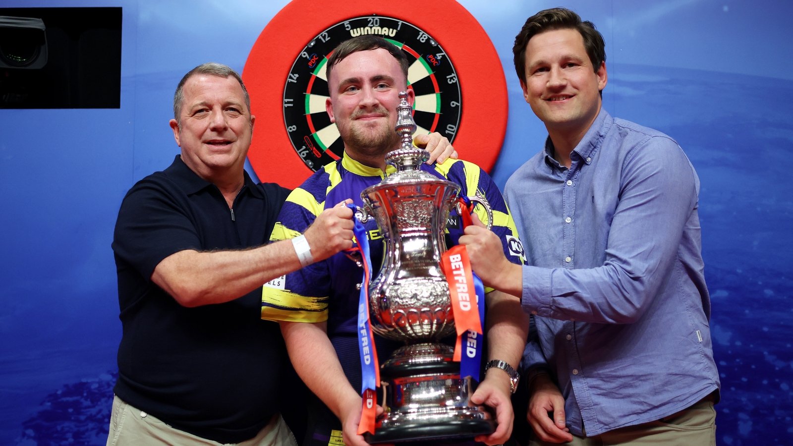 Littler beats Wade to claim first World Matchplay title
