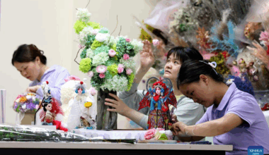 In pics: Dounan Flower Market in Kunming