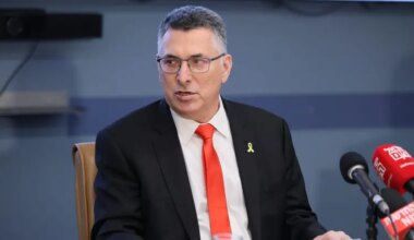 Sa'ar to Canadian counterpart: Diplomatic pressure aids Hamas, not peace