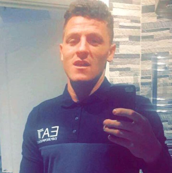 Robert 'Roo' Redmond