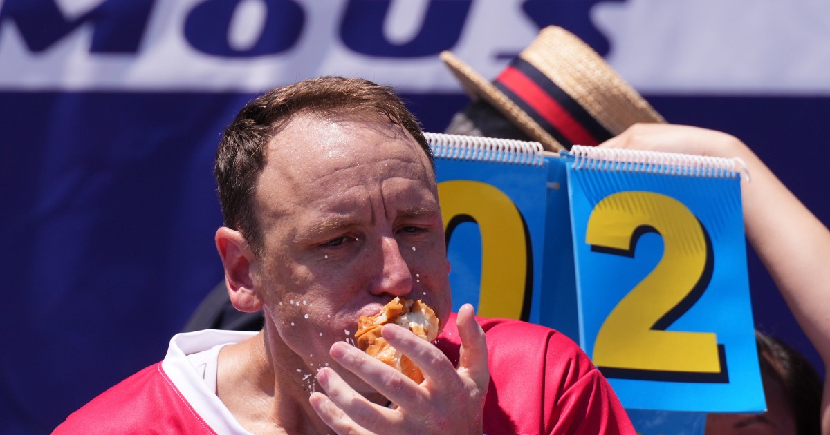 Joey 'Jaws' Chestnut reclaims title in Famous hot dog eating contest, wins 17th Mustard Belt