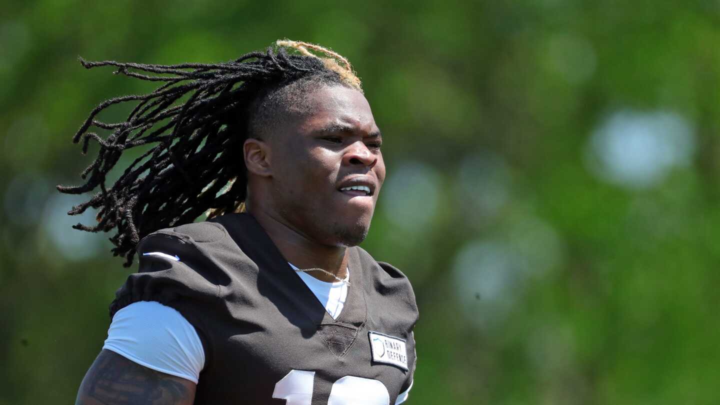 Police report: Alleged victim contends Quinshon Judkins "punched her in the mouth/chin area"