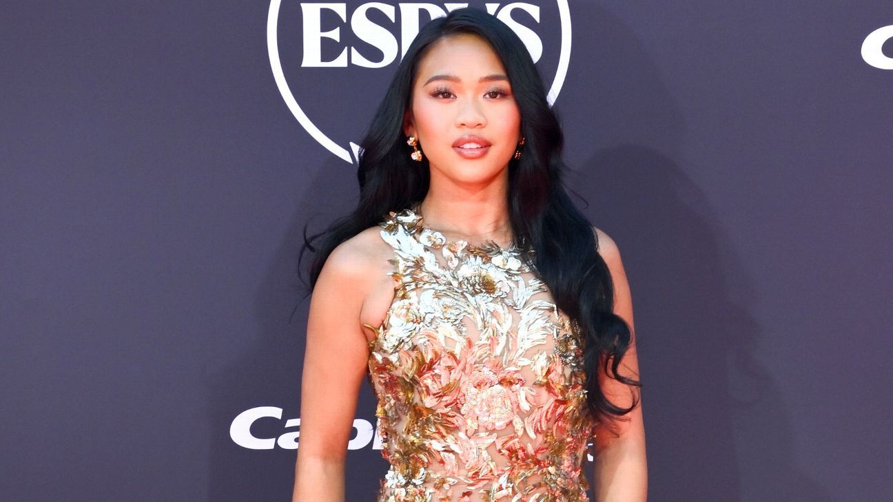 ESPYS 2025: Suni Lee, SGA stun in red carpet arrival