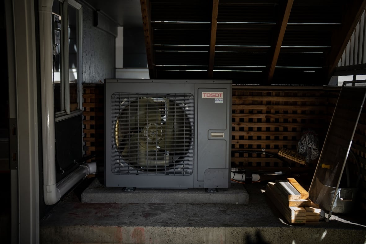A picture of a large fan of the type used to cool heat pumps.