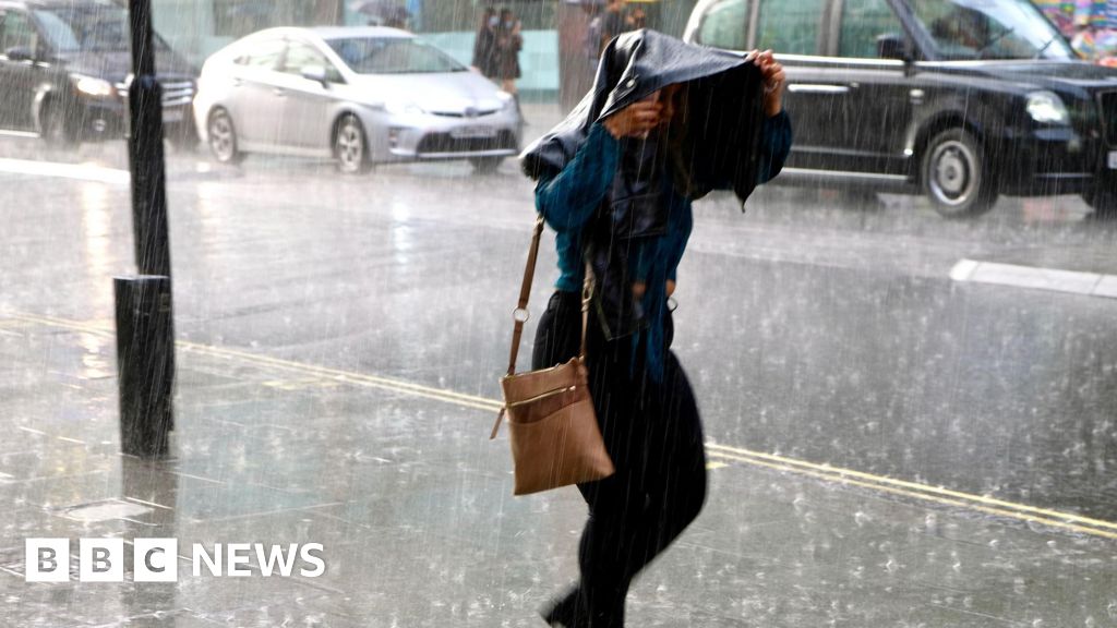 Amber warning as thunderstorms set to bring flash floods