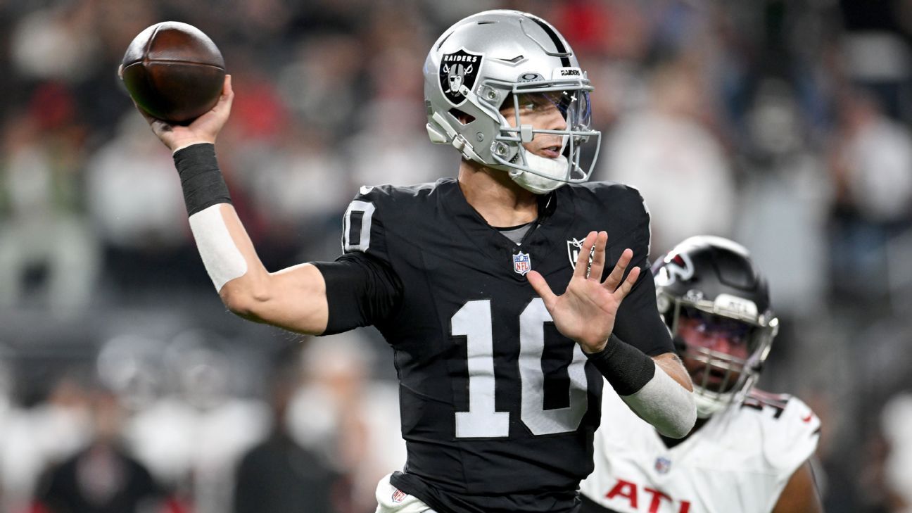 Desmond Ridder signs with Bengals in Cincinnati return