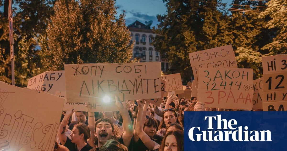 Zelenskyy approves bill weakening anti-corruption bodies despite big protests | Volodymyr Zelenskyy