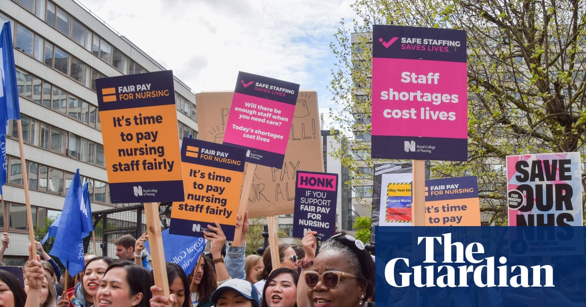 Nurses in England, Wales and Northern Ireland overwhelmingly reject 3.6% pay rise | Nursing