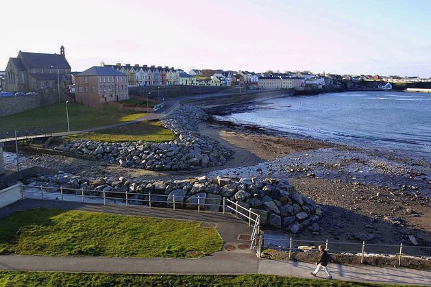 Man pulled from water in Co Donegal dies in hospital
