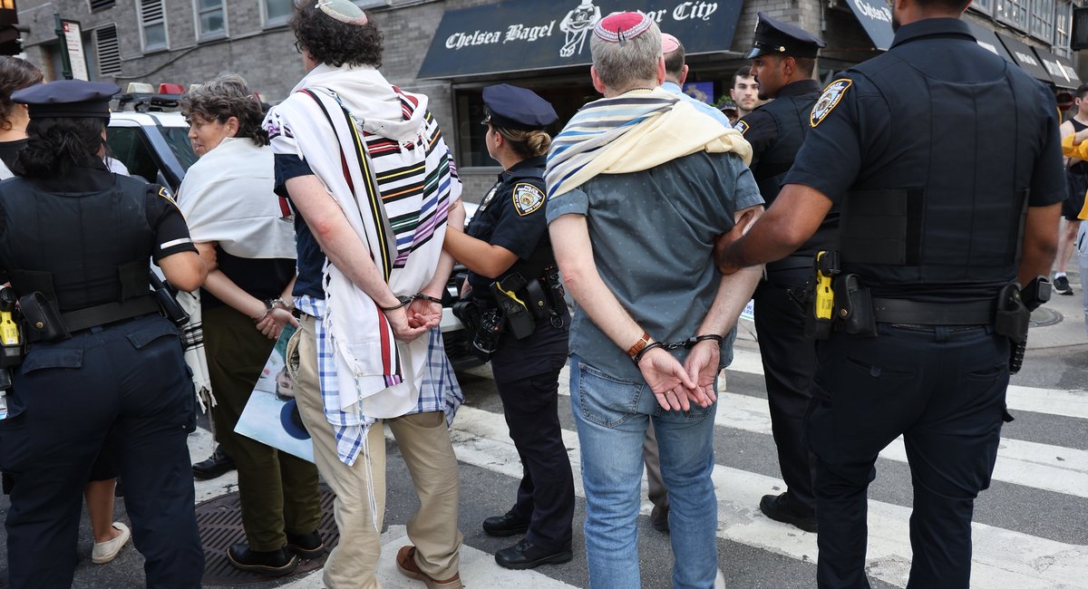 NYC rabbis arrested while protesting hunger in Gaza