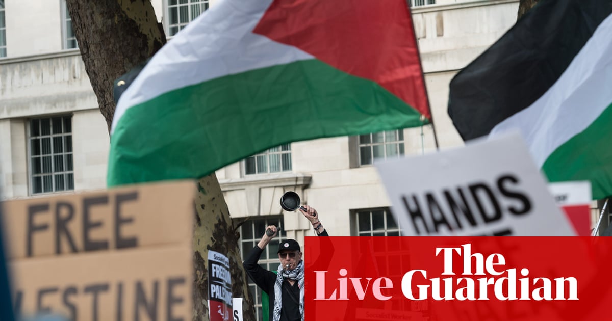 Minister dismisses claims that recognising Palestinian state risks breaching international law – UK politics live | Politics