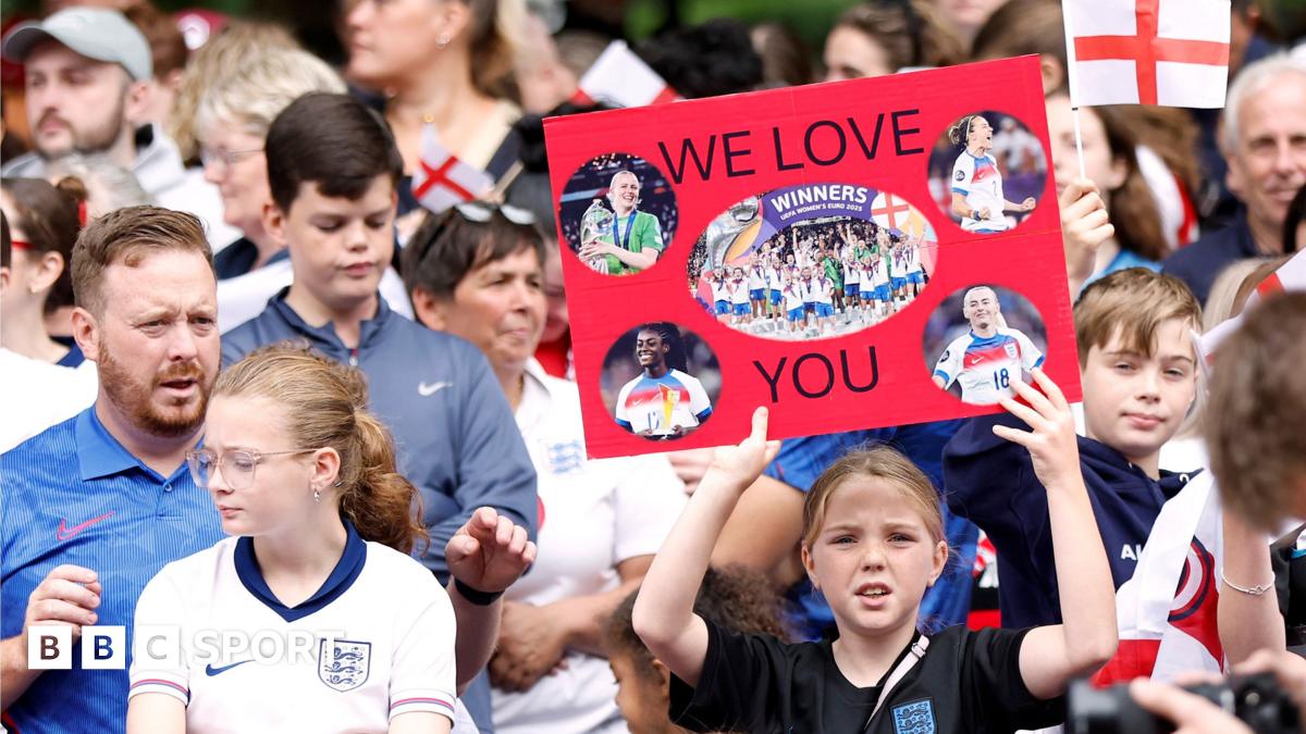 Lionesses victory parade live: Updates from Euro 2025 homecoming reception outside Buckingham Palace