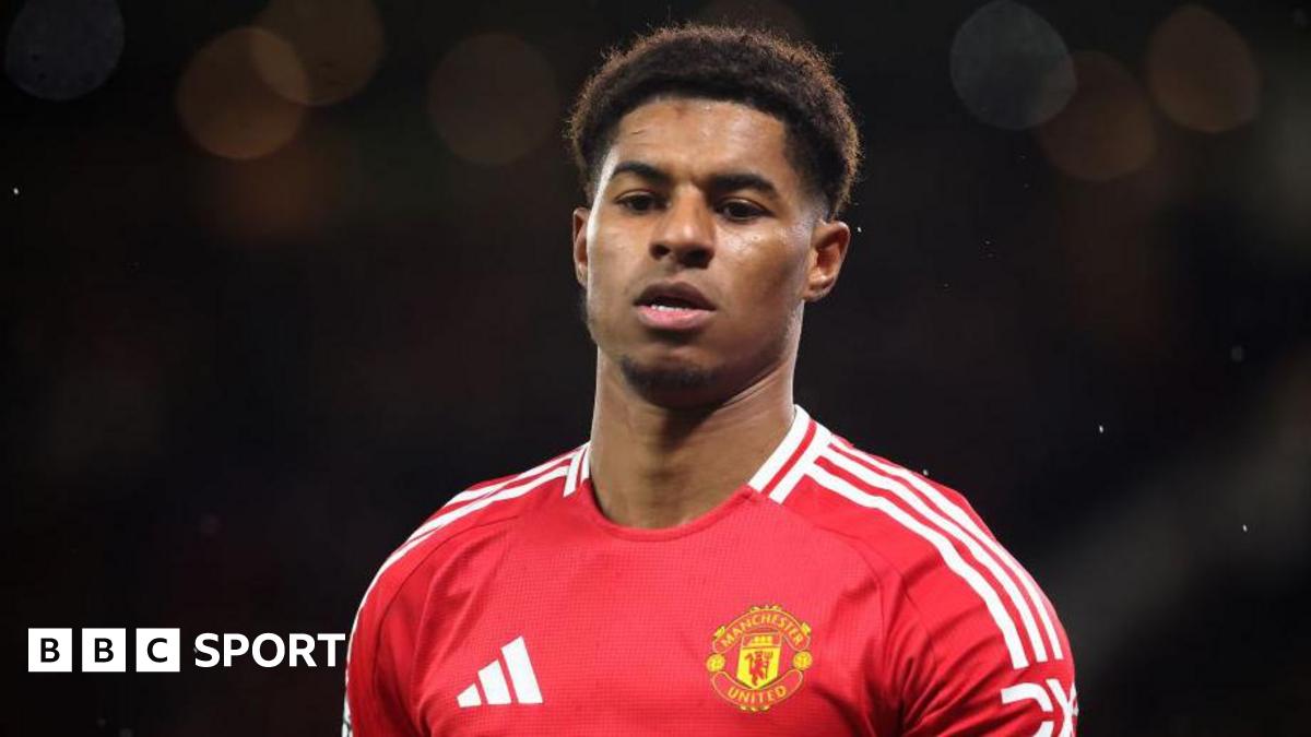 Marcus Rashford playing for Manchester United against Leicester in November 2024