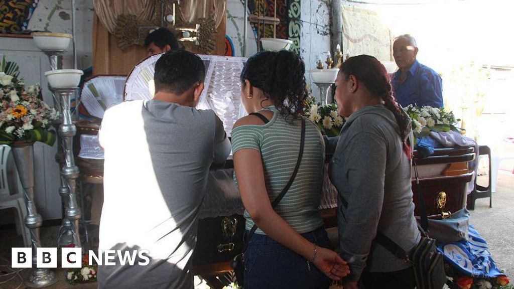 Nine killed in Ecuador pool hall were 'collateral victims', say police