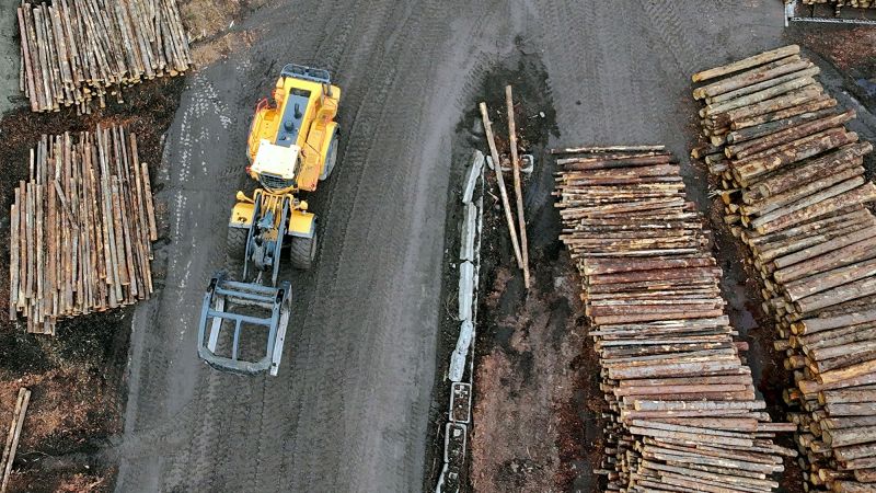 Trump threatens a 35% tariff on Canadian goods, and he may double what most other nations are charged