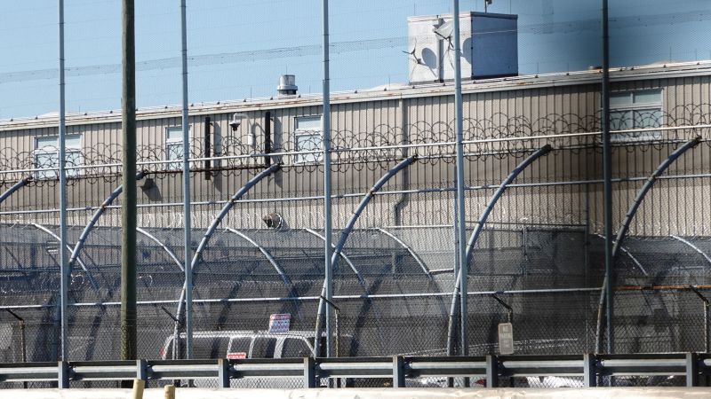 Democratic lawmakers sue over ICE’s new policy limiting access to detention centers