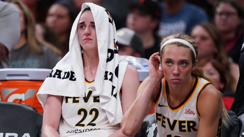 Caitlin Clark visibly emotional after leaving Indiana Fever win over Connecticut Sun with injury