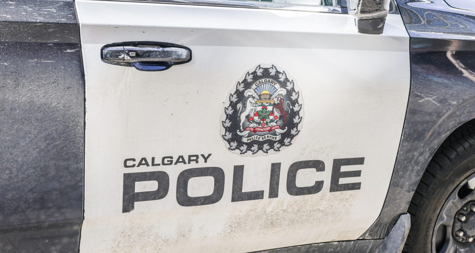 11-year-old boy arrested in knifepoint robbery of Calgary bus driver