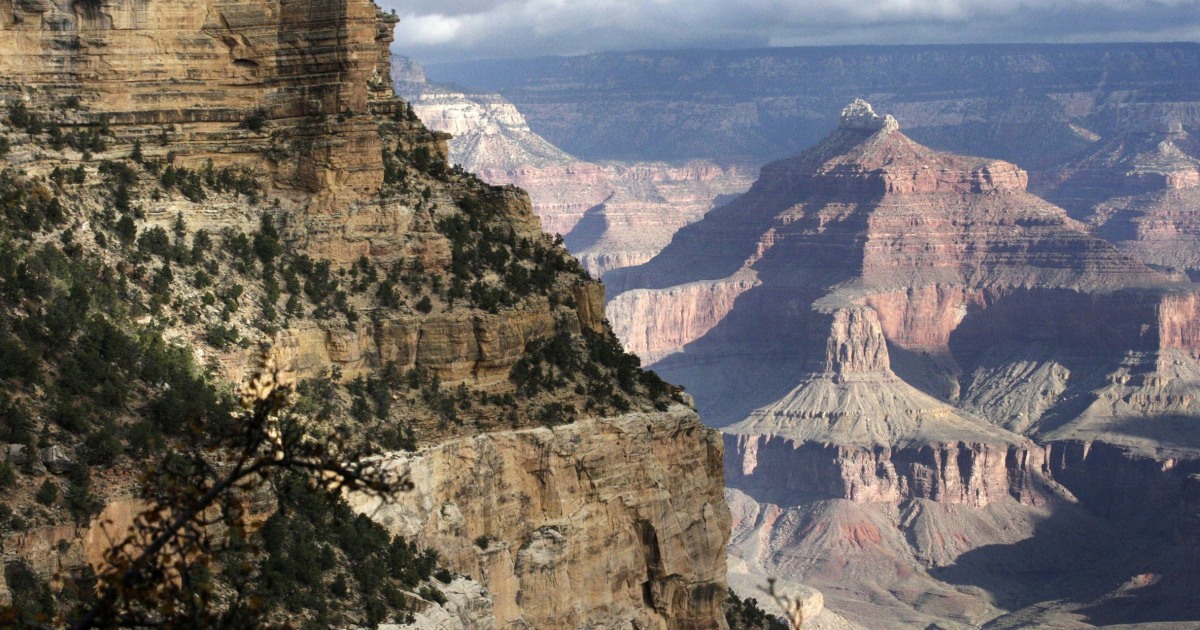 Hiker dies in Grand Canyon as region braces for dangerous temperatures