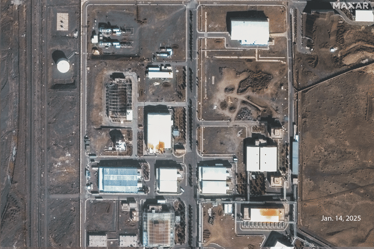 Satellite views show the Natanz nuclear enrichment facility before and after airstrikes