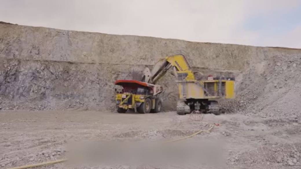 Click to play video: 'Rescue operation of 3 trapped miners underway in northern B.C.'