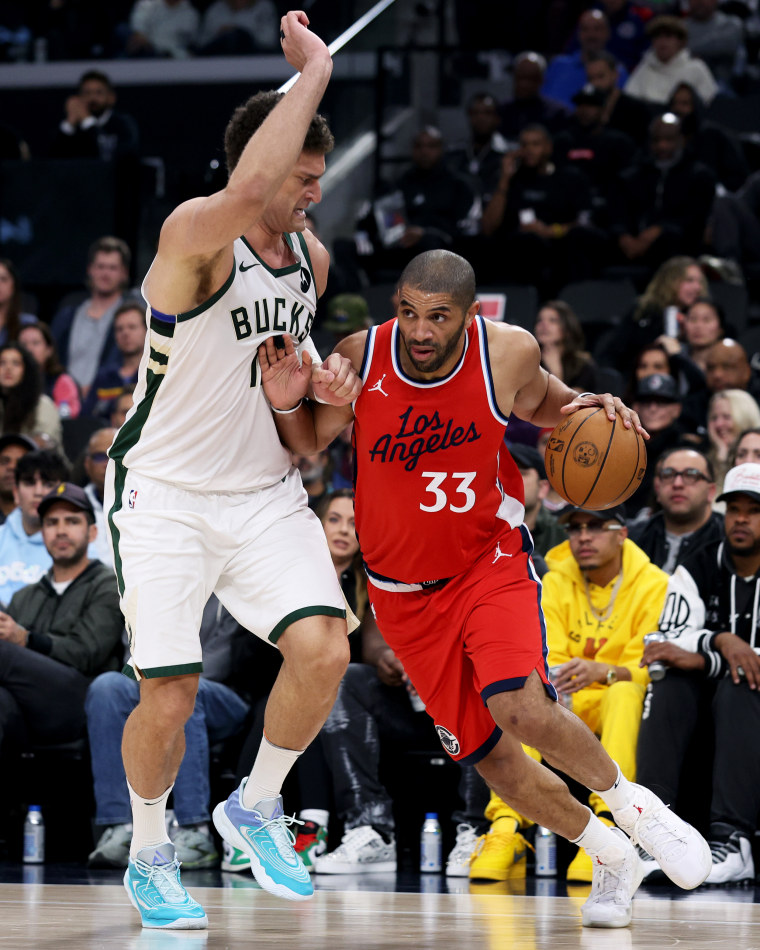 Milwaukee Bucks v Los Angeles Clippers