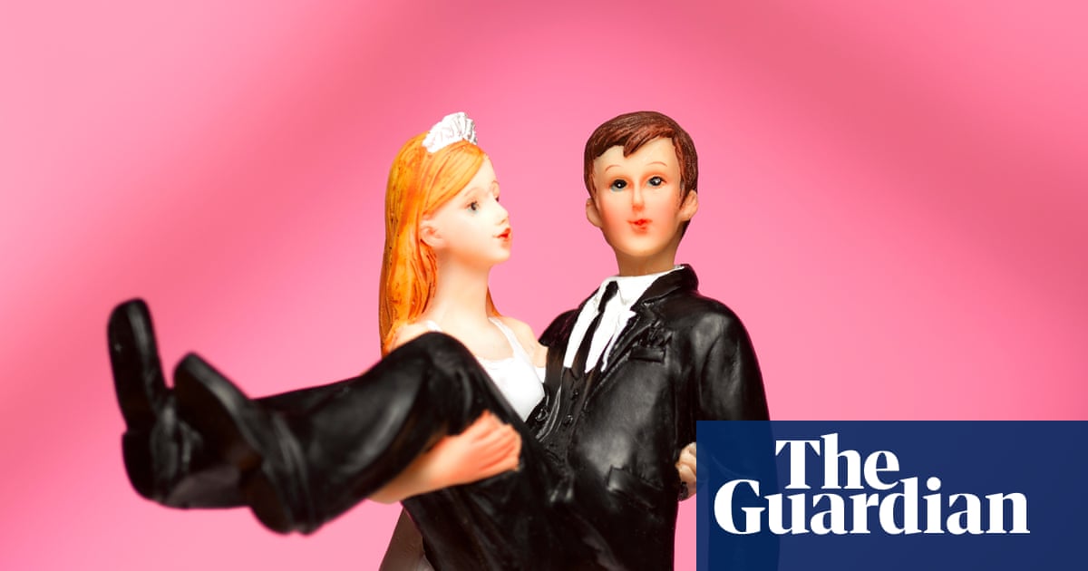 Australia’s divorce rate is lowest in 50 years and marriages are lasting longer, according to ABS data | Australia news