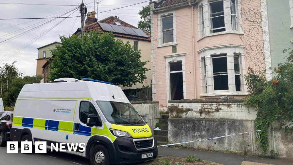 Police set up Bristol cordon as more Elbit raid arrests made