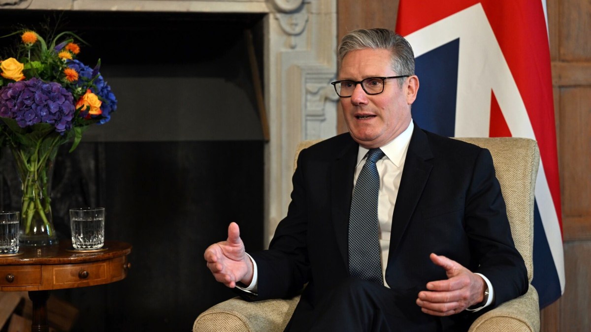 Starmer rejects call to follow Macron in recognising Palestinian state