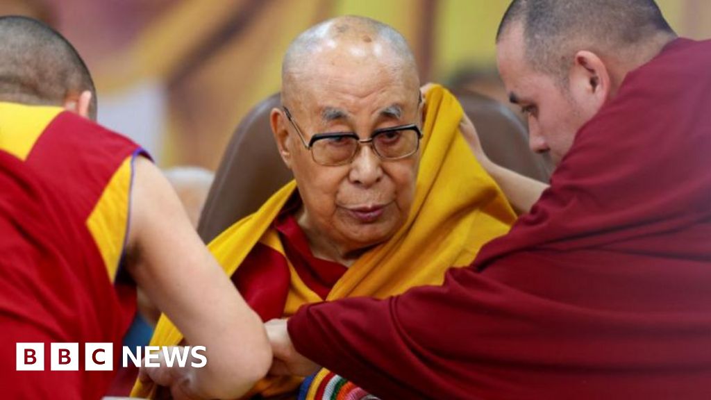 Thousands turn out to celebrate Dalai Lama's 90th birthday