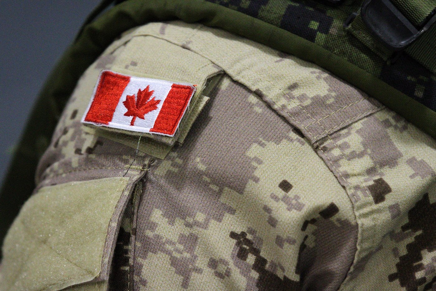 2 Canadian Armed Forces members stabbed in Alberta
