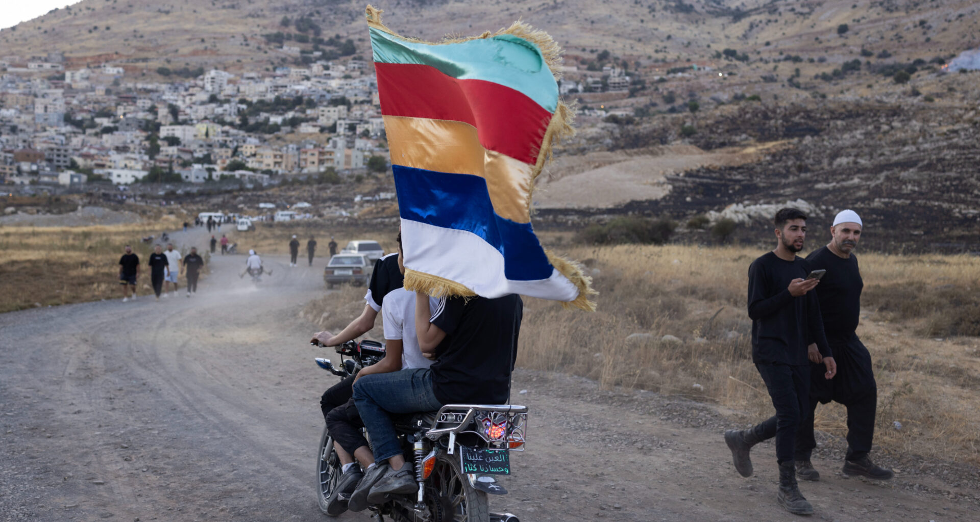 Emotional reunions as Druze cross Israel-Syria fence