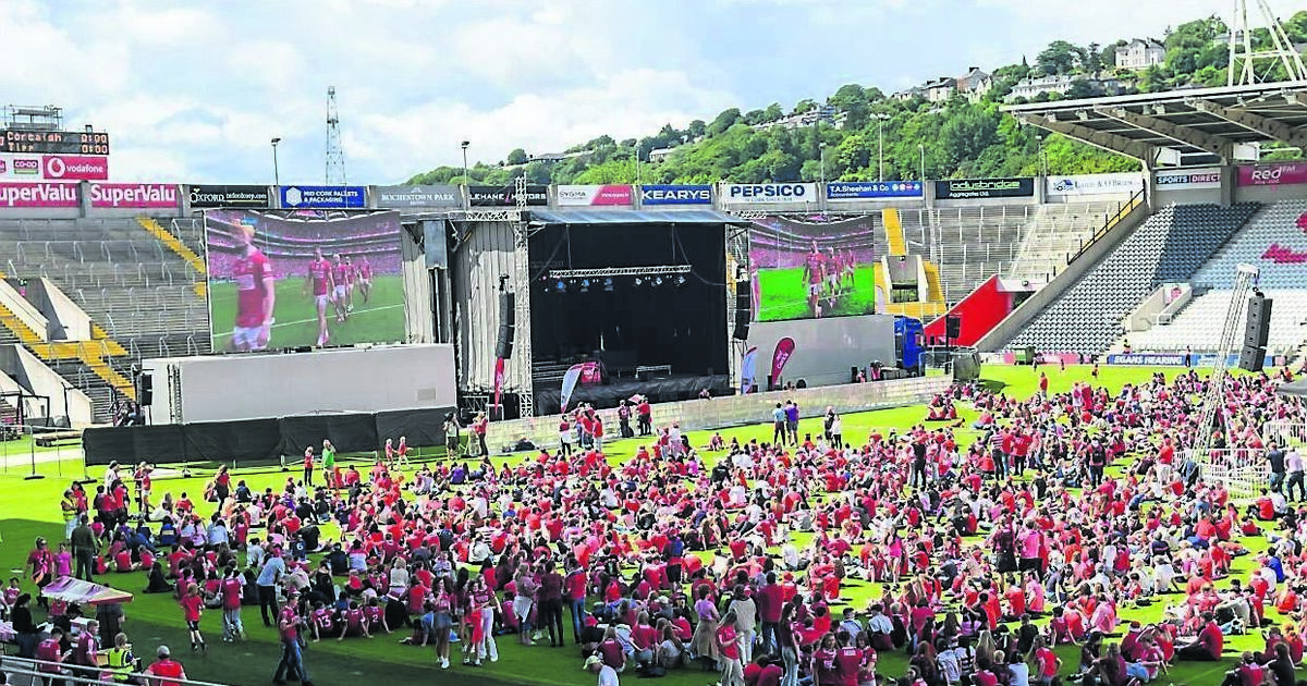 Joy, then despair in the rain on our family trip to the Páirc fanzone