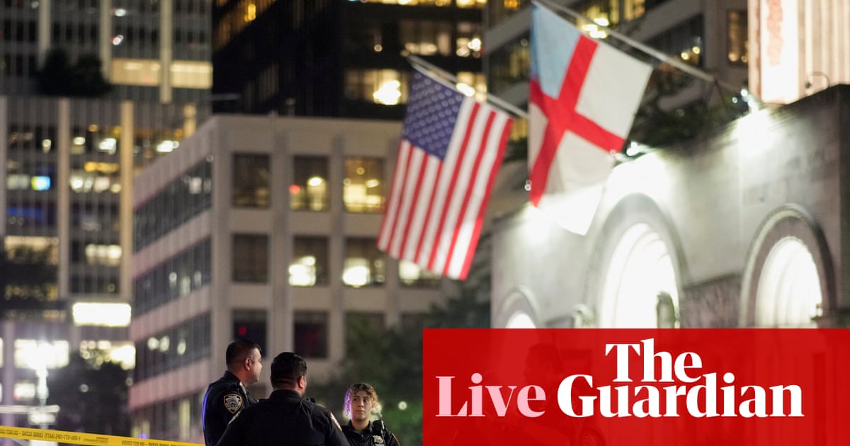 Tributes paid to police officer after gunman kills four in shooting at Manhattan skyscraper – US politics live | US politics