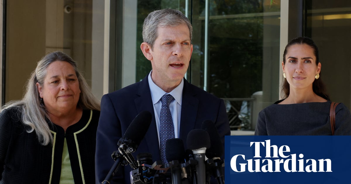 Ghislaine Maxwell asks US supreme court to overturn conviction | Ghislaine Maxwell