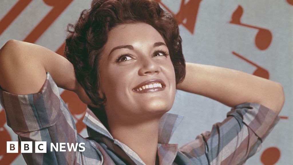 Connie Francis dies, months after her 60s song goes viral on TikTok.