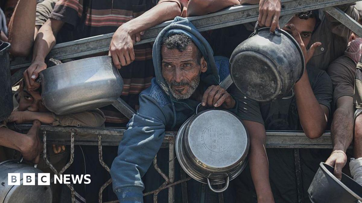 The family of Ozzy Osbourne (left to right) Jack Osbourne, Sharon Osbourne and Kelly Osbourne