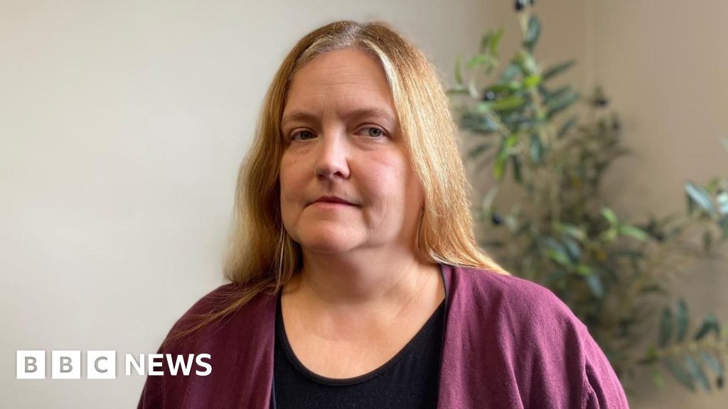 Worcestershire musician felt ignored by police after she was cyberflashed