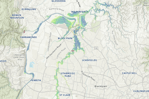 Graphics showing the extent of small floods (1 in 5 chance of happening every year) to the biggest flood possible (less than 0.1% chance of happening in an 80-year lifetime). Windsor is  between Bligh Park and Wilberforce.
