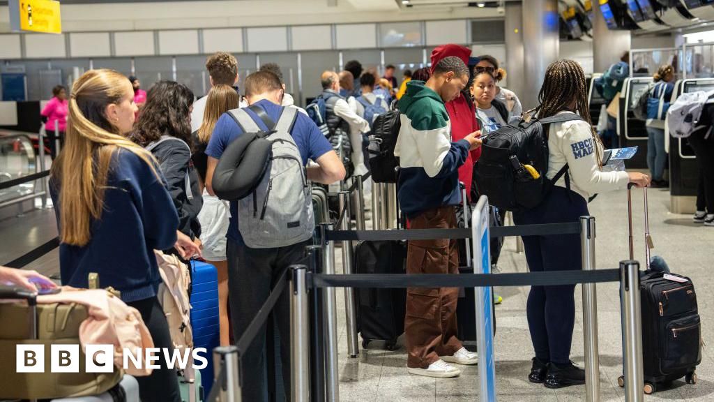 Why did the air traffic control outage cause so much havoc?