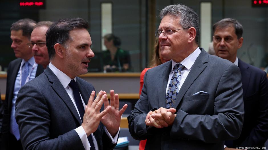 US trade 'almost impossible' in case of Trump tariffs — EU – DW – 07/14/2025