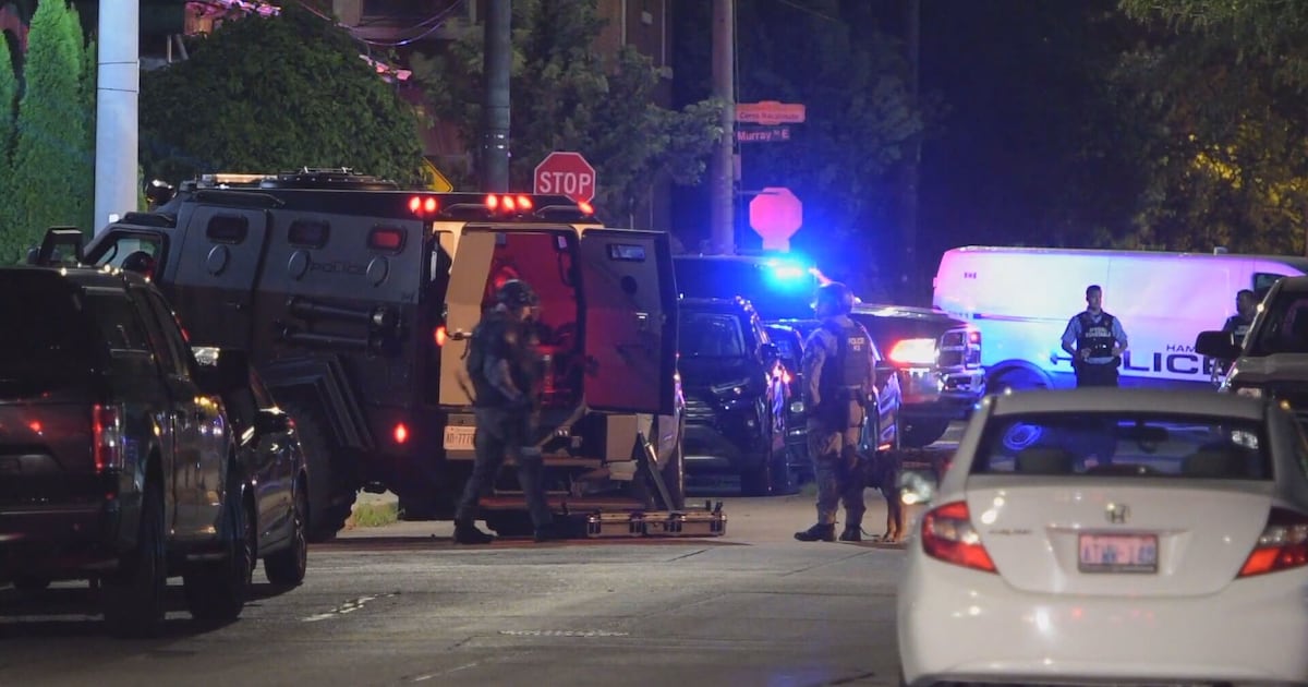 Hamilton police raid home as search for shooting suspect continues