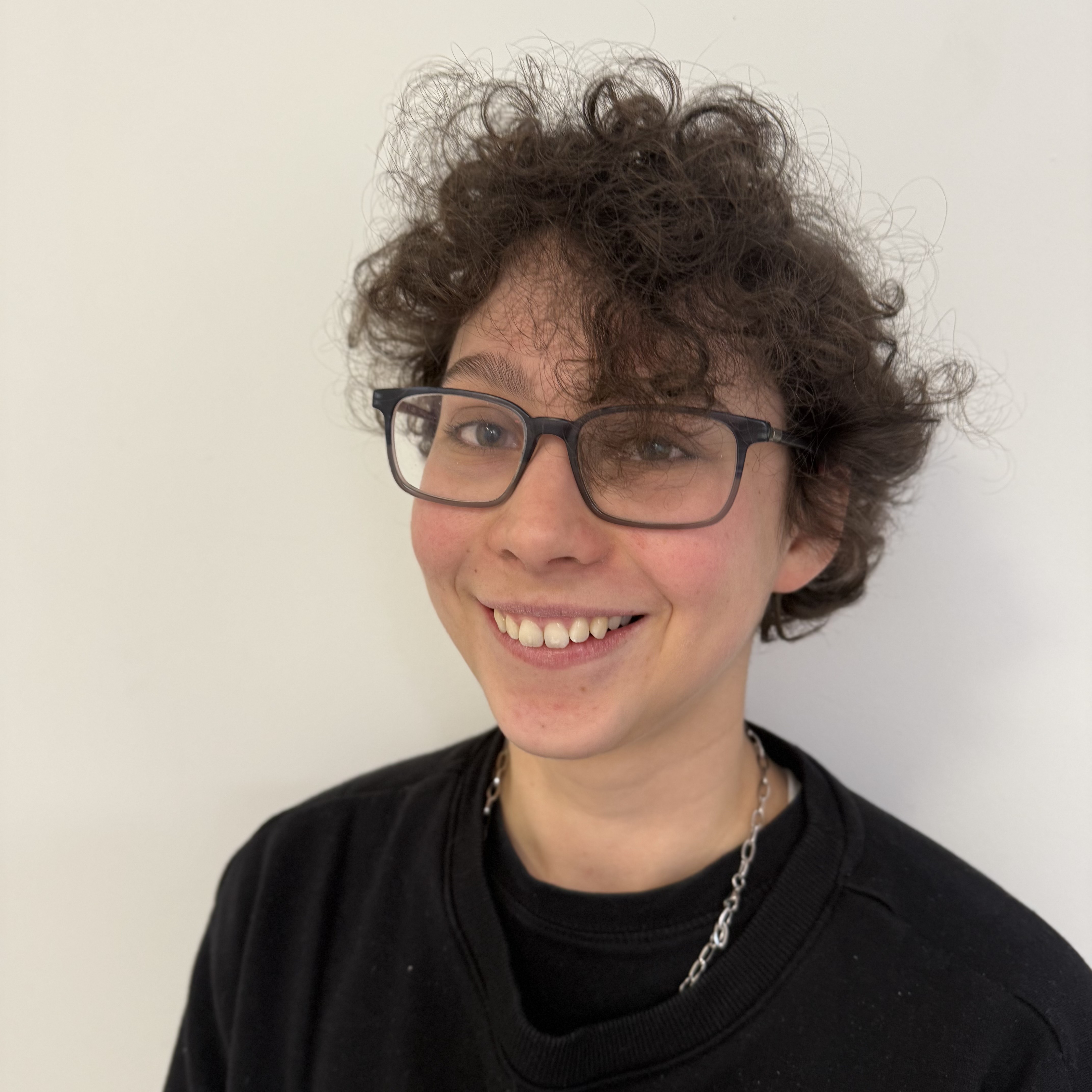 robyn quick headshot