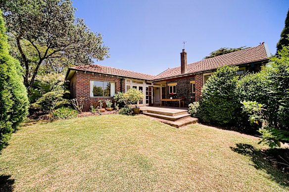 Peter Moor’s old house.