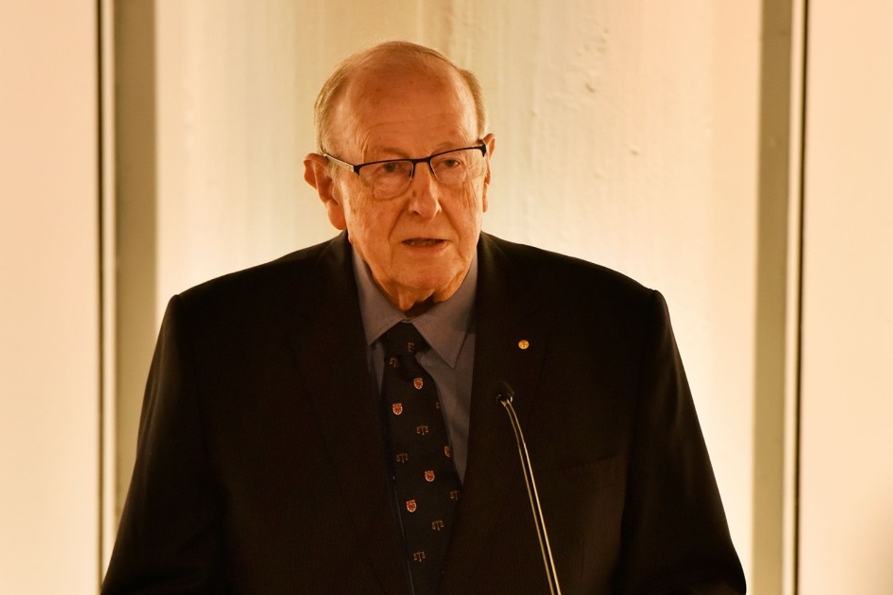 Former Tasmanian Governor and Chief Justice Sir Guy Green dies aged 87