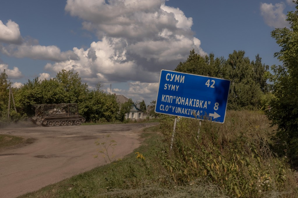 Ukrainian Forces Surround, Eliminate Hundreds of Russians in Sumy Region