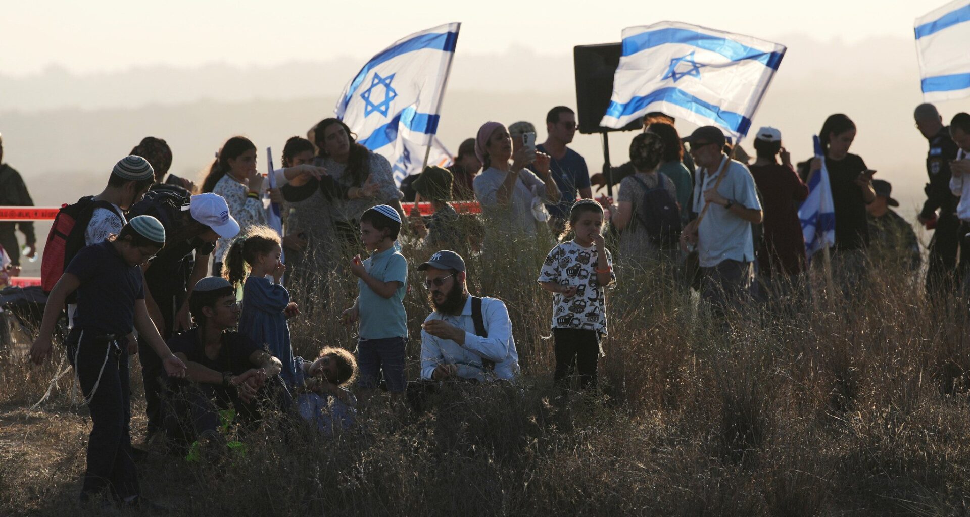 'Ours forever': Hundreds march from Sderot to Gaza border to demand resettlement