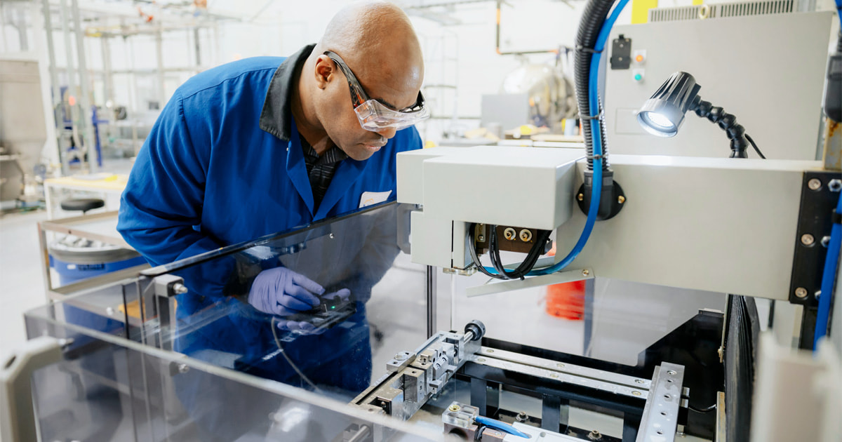 Apple expands U.S. supply chain with $500 million commitment