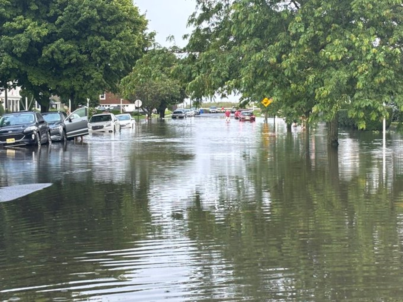 Flash floods swamp roads in 2 N.J. counties after up to 5 inches of rain fell this morning