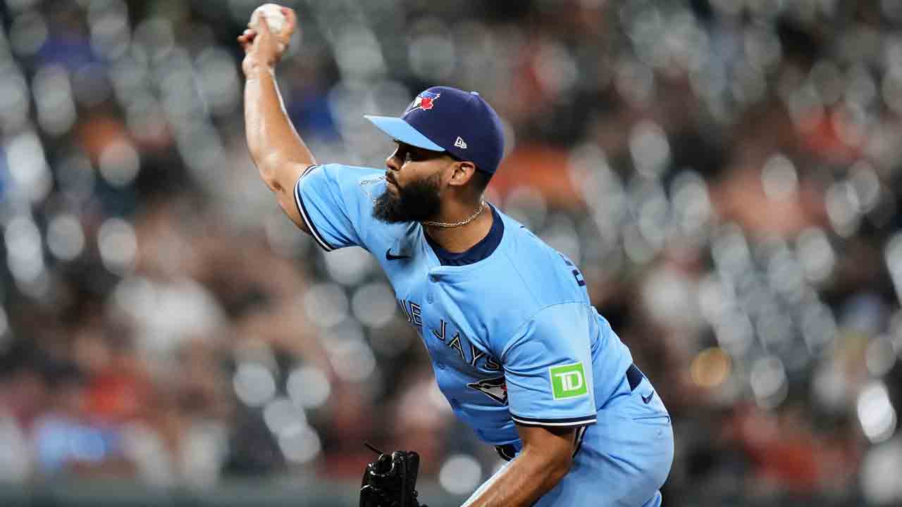 Blue Jays begin roster reinforcement as pitching falters in doubleheader